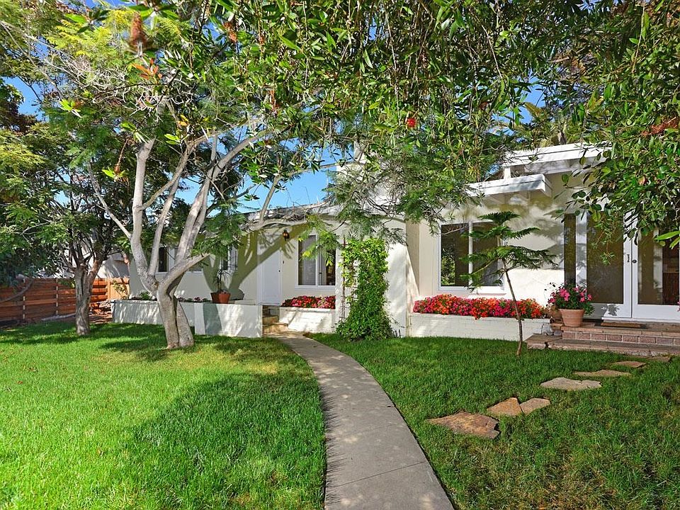 1st image of 2340 Calle Del Oro