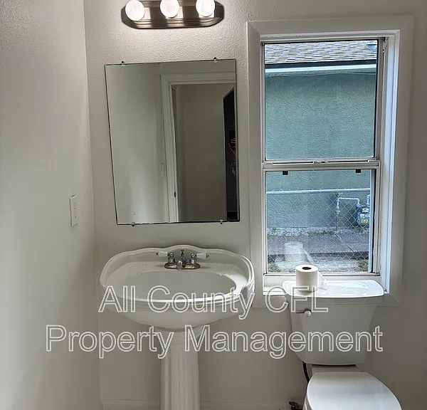 812 Marion St — Photo 22