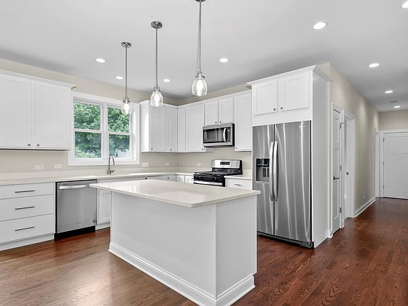 4th image of 1550 Sandpiper Ln