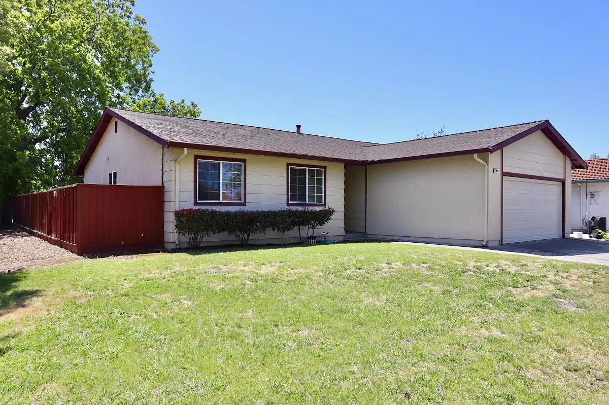 5956 Bitterroot Ave photo 1