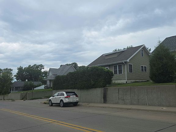 4th image of 3405 Transit Ave