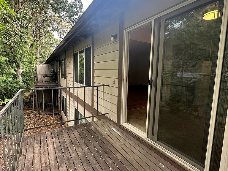 401 Madrona Ave SE #5 — Photo 8