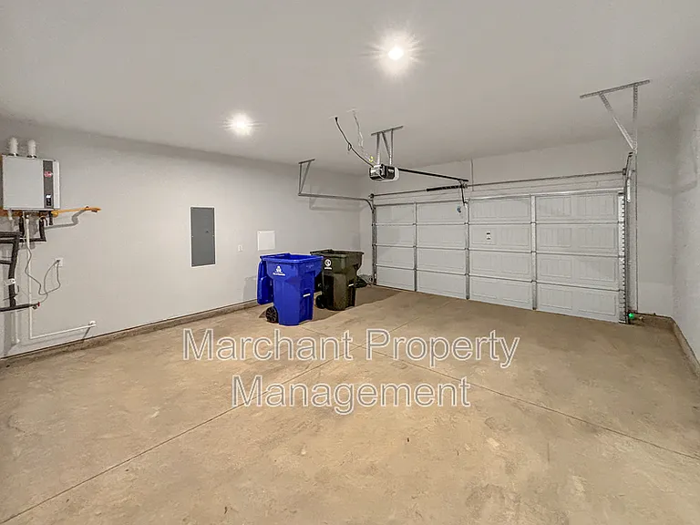 137 Gervais Cir — Photo 13
