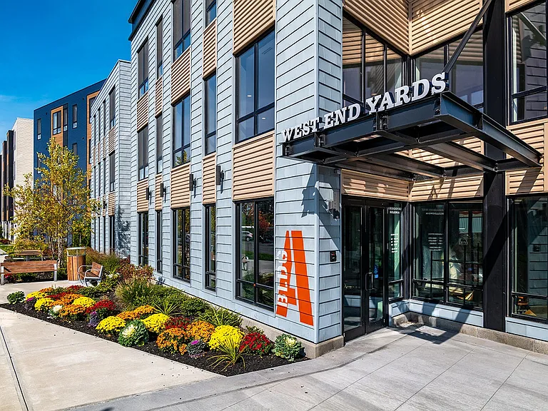 West End Yards Exterior