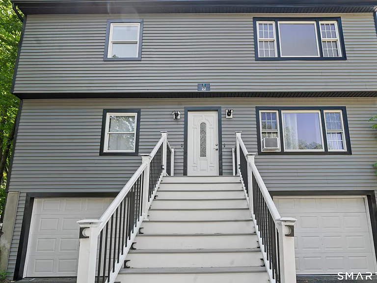 22 Irving Pl — Photo 18