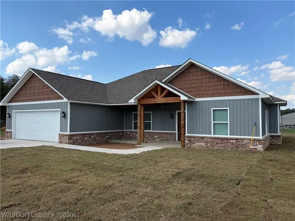 307 Williams Ln, Pocola, OK 74902
