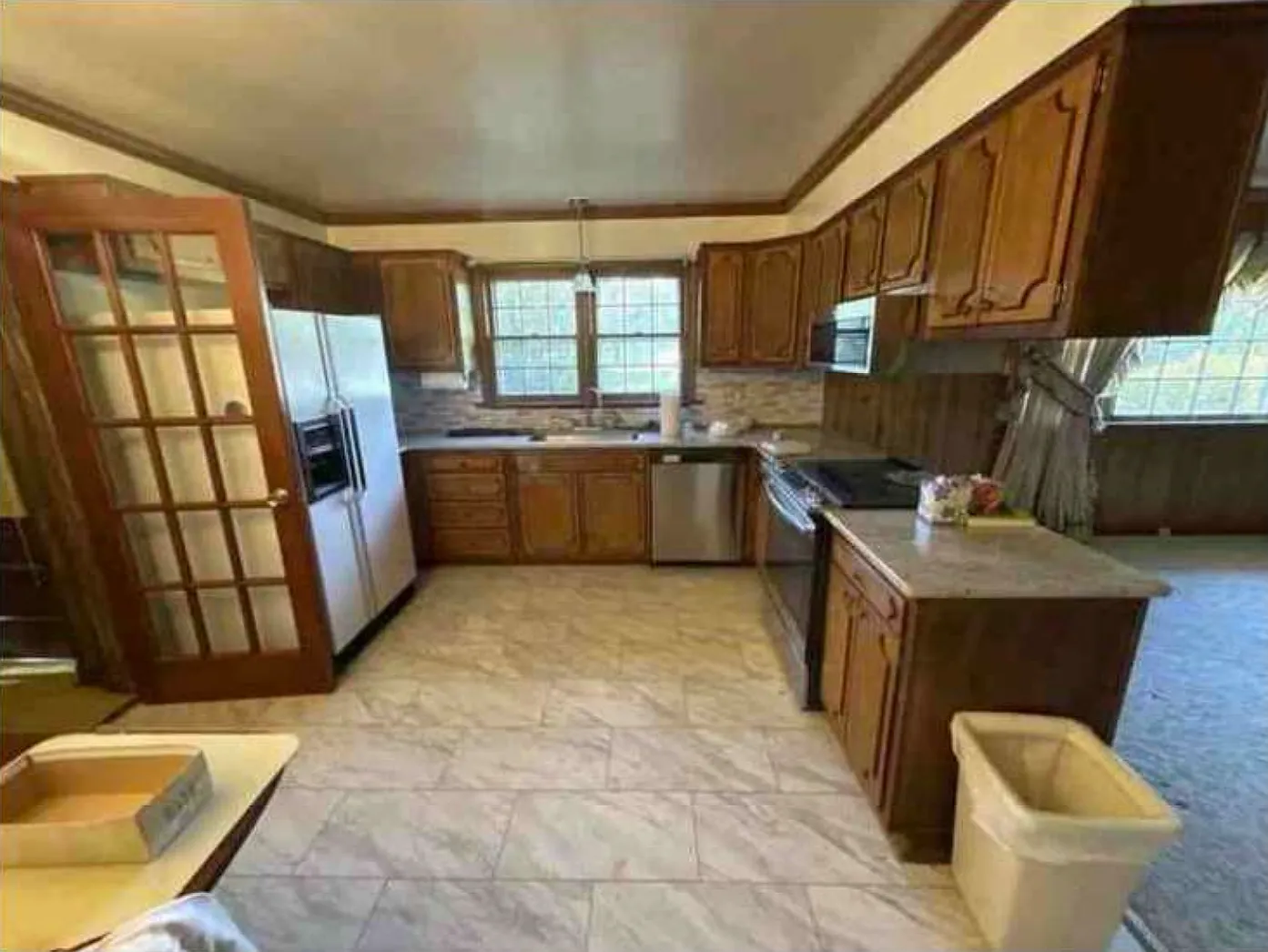 4 bed, 3220 sqft, $4,250 — Photo 2