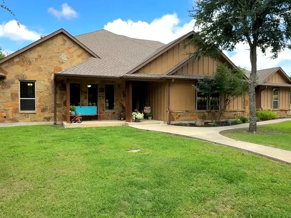 1011 Red Rd, Howe, TX 75459