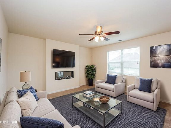 5th image of 380 Hamilton Pointe Dr