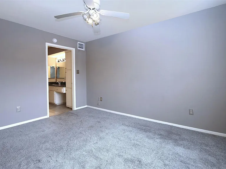2626 Holly Hall St #511 — Photo 13