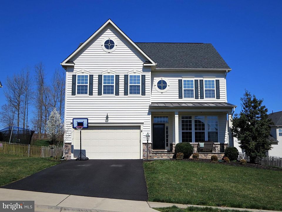 1st image of 4 Charter Gate Dr