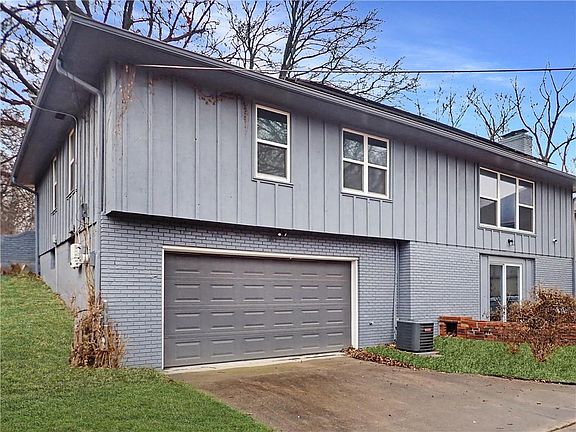 4th image of 5307 Lewis Ave