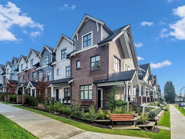 678 Fairview St #116, Coquitlam, BC V3J 0N1