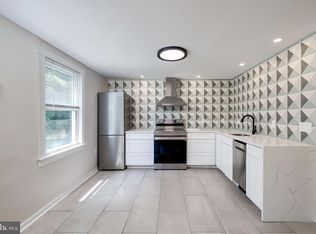102 S Hawksbill St #B, Luray, VA