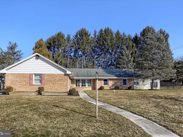 263 Evelina Rd, Hershey, PA 17033