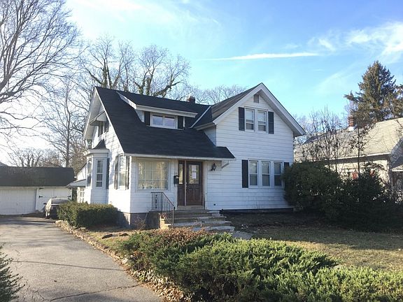 2nd image of 54 N Valley Ave
