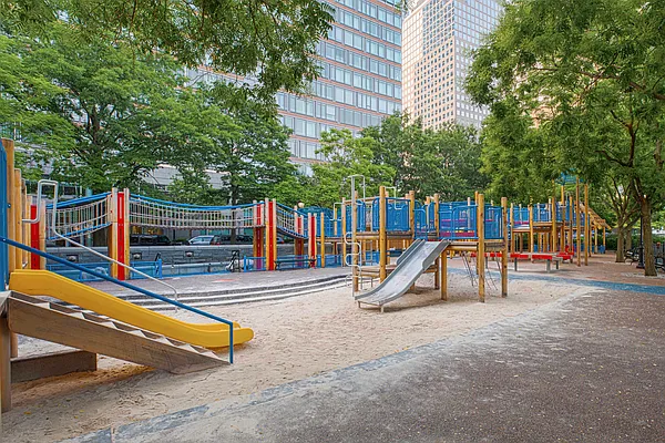 Sold by R New York | media 33