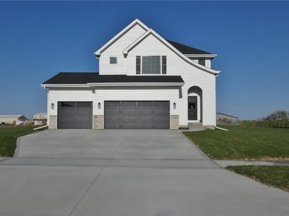 1824 Lakeview Dr, Pella, IA 50219