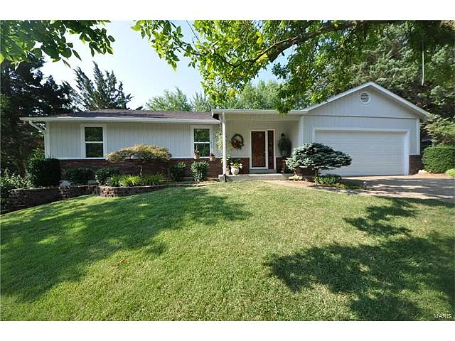 12 Greenfield Dr photo 1