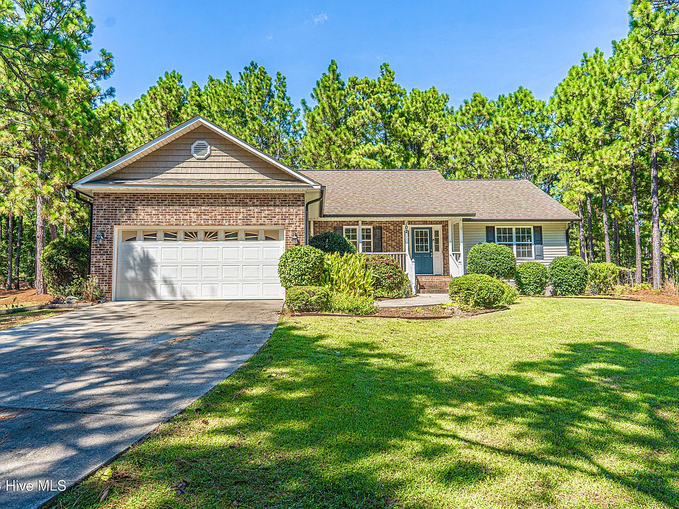 1st image of 102 Sheffield Lane