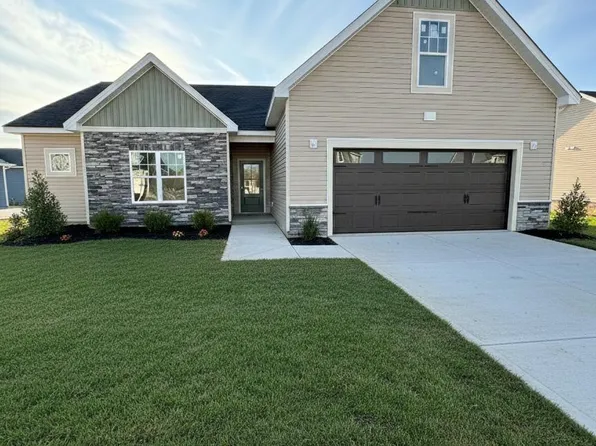 1521 Eastbay Dr, Fayetteville, NC 28312