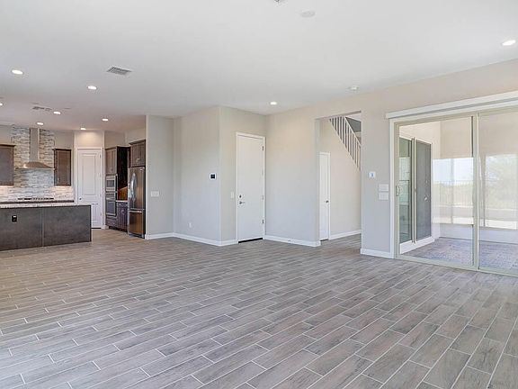 5th image of 5118 E HARTFORD Avenue