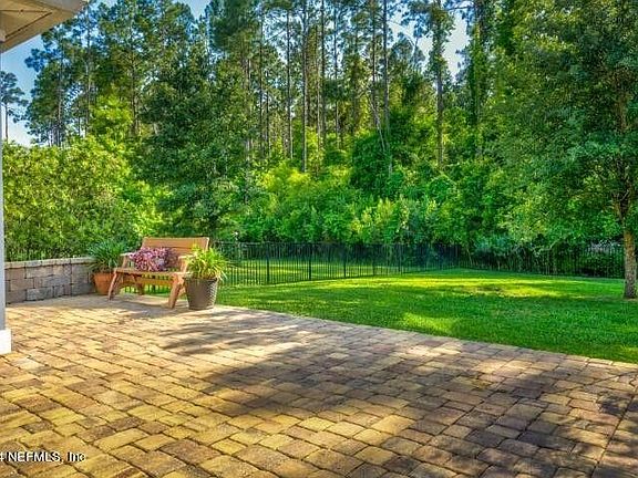 4th image of 114 Silver Creek Pl