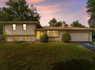 3847 Lodestone Cir, Eagan, MN 55122