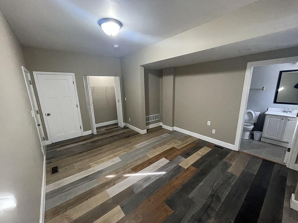 1st image of 806 E 38th St #11255222