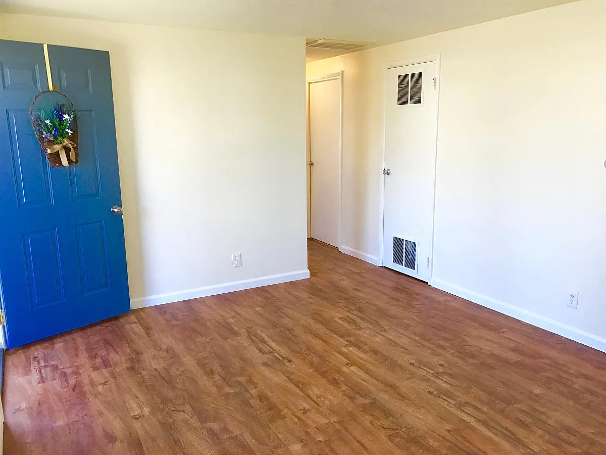 3 bed, 925 sqft, $1,145 — Photo 3