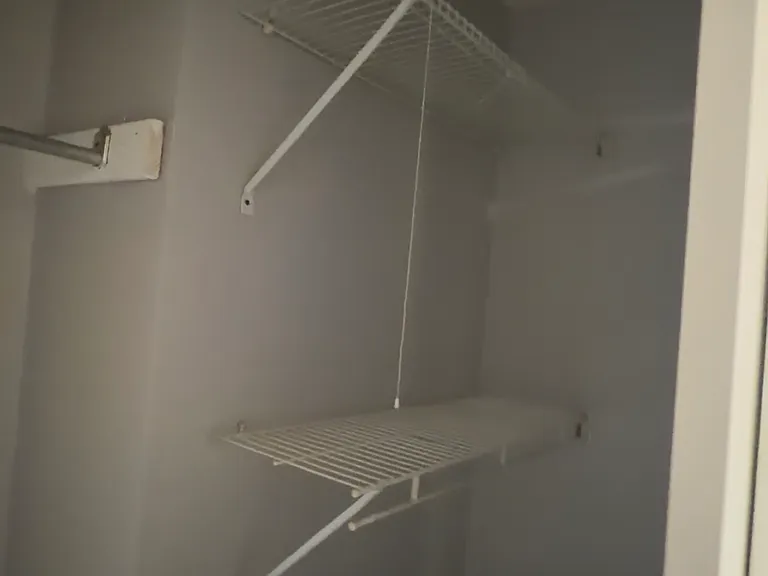 190 Niagara St #2 — Photo 12