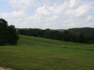 2646 Rainbow Rd, Greeley, IA 52050