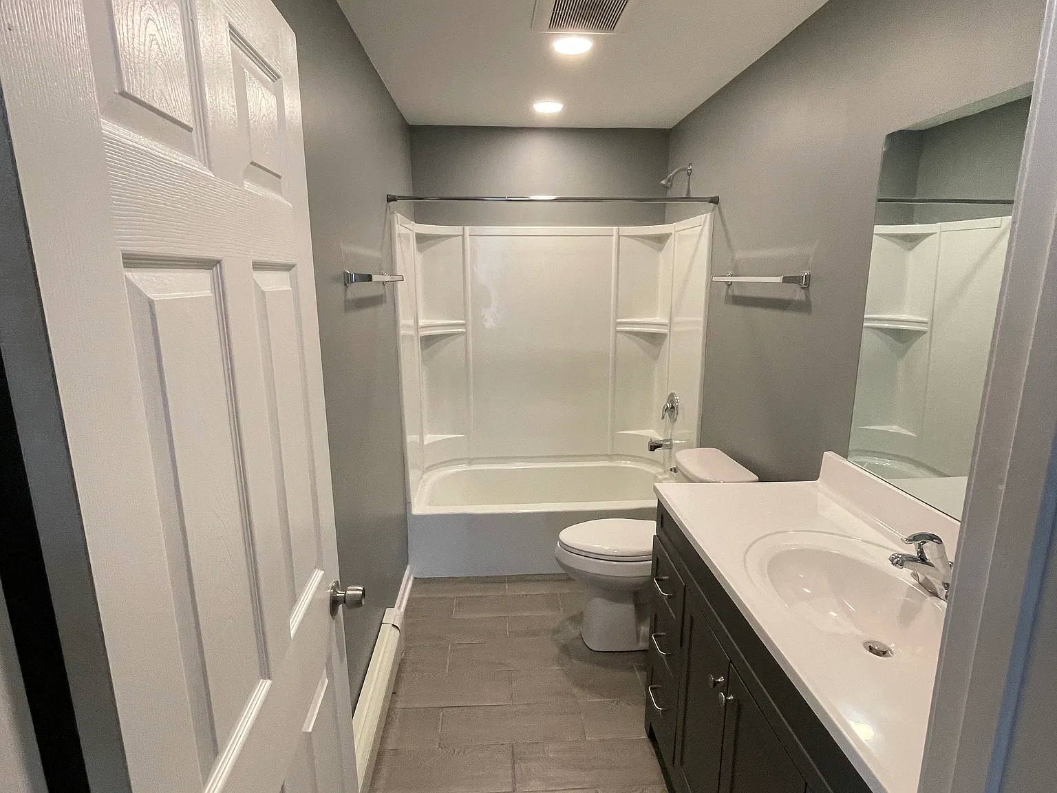 Studio, 600 sqft, $1,300 — Photo 4