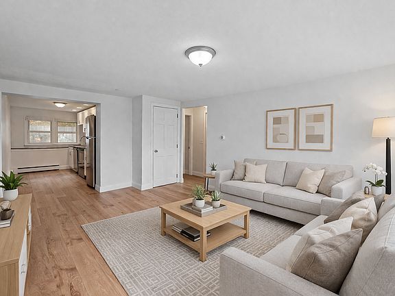 2nd image of 121 Cambridge Rd #B