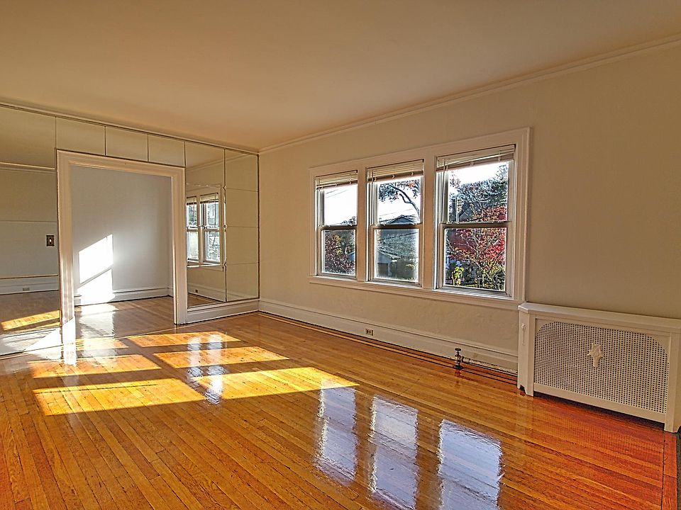 1st image of 511 E 5th St #1