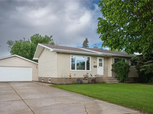 32 Victor PLACE, Yorkton, SK S3N 2H4