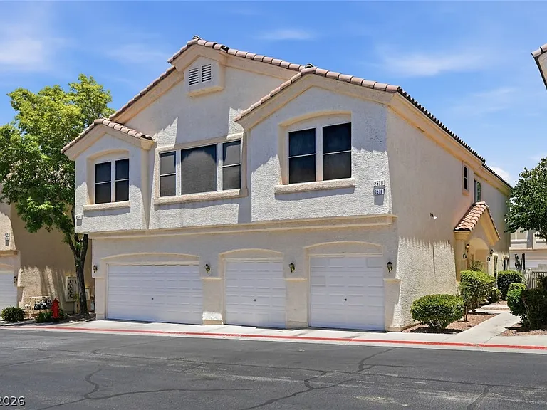 2576 Velez Valley Way — Photo 9