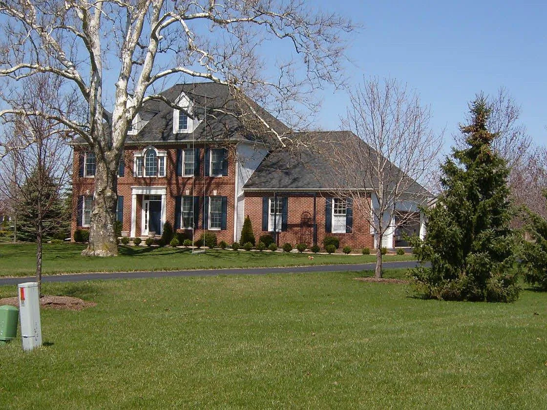 3626 Hedgerow Dr photo 1