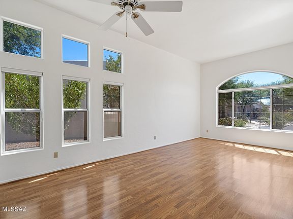 5th image of 351 E Hidden Quail Dr