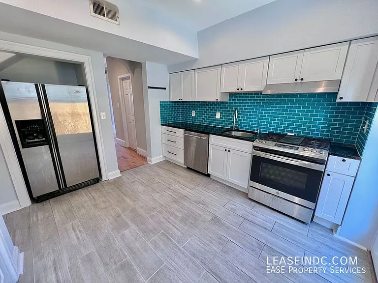 342 Elm St NW — Photo 10
