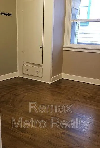 533 11th Ave E #1 — Photo 8