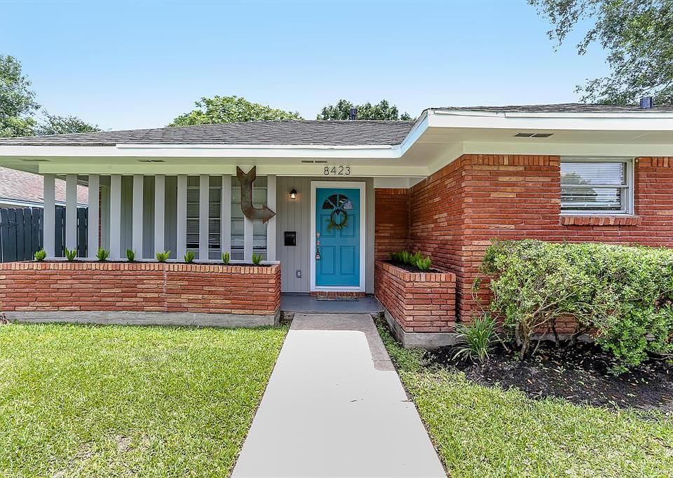 1st image of 8423 Glen Valley Dr