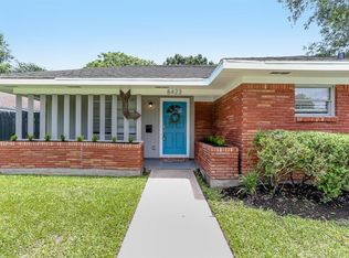 8423 Glen Valley Dr, Houston, TX 77061