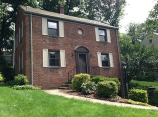 125 Woodland Dr, Pleasant Hills, PA 15236