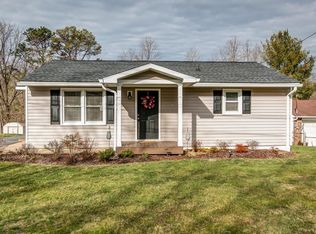 904 Antioch Rd, Johnson City, TN 37604