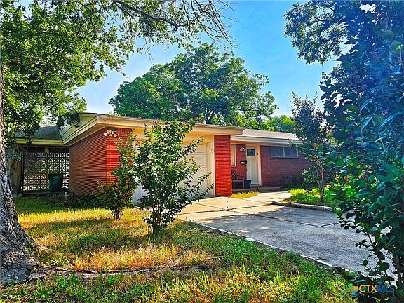 3rd image of 2601 Powell Dr