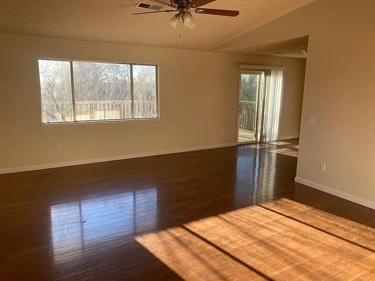 5383 Stonethrow Ct — Photo 2