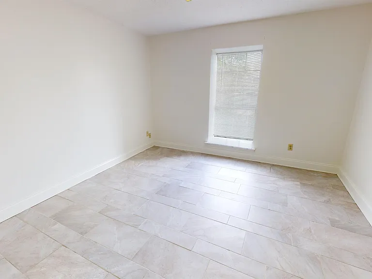 827 S Perry St — Photo 10