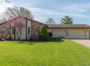 917 Poppy Dr, Wapakoneta, OH 45895
