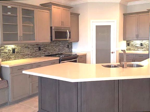 2nd image of 5038 Manchia Dr